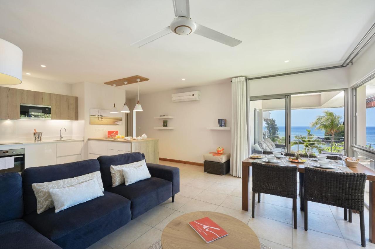 Bon Azur Beachfront Suites & Penthouses With Lov Тру о Биш Екстериор снимка